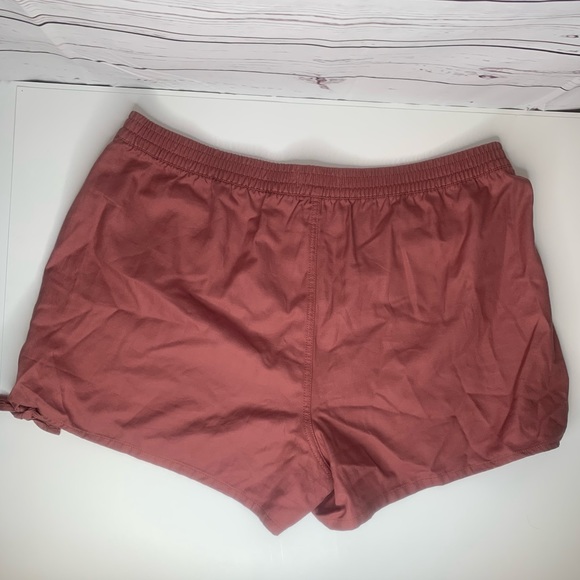 Madewell | Side Tie Pull On Shorts in color Autumn Berry - Picture 7 of 8
